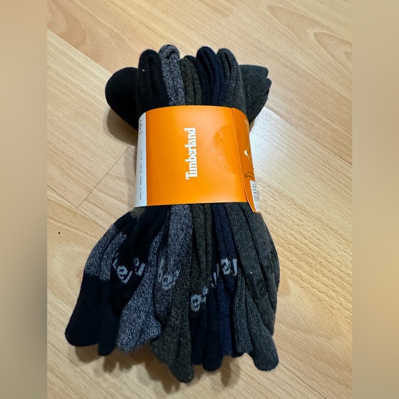 NWT Timberland Men's Cushioned Crew Socks 6 Pairs, Size 6-12 Multicolored - Picture 3 of 3